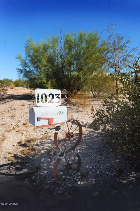 1023 N Acacia Rd, Apache Junction, AZ 85119 photo 2