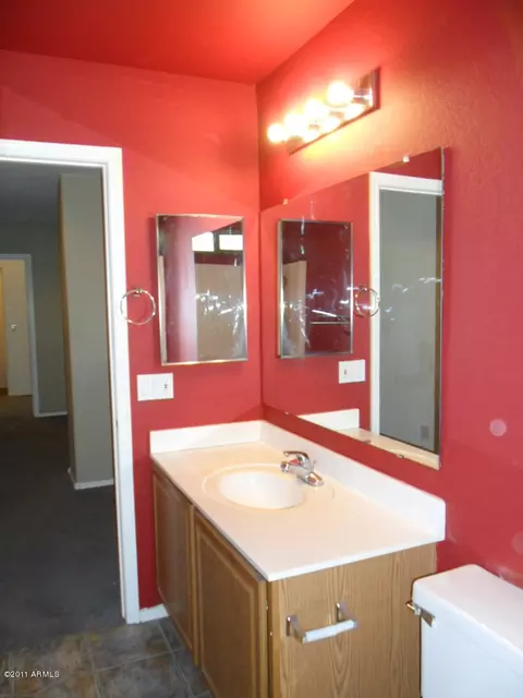 2720 E Branham Ln, Phoenix, AZ 85042 photo 20