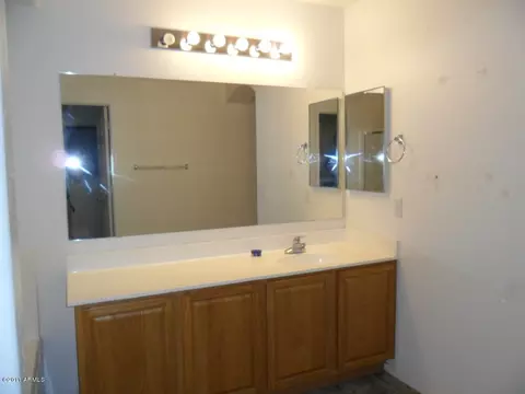 2720 E Branham Ln, Phoenix, AZ 85042 photo 31