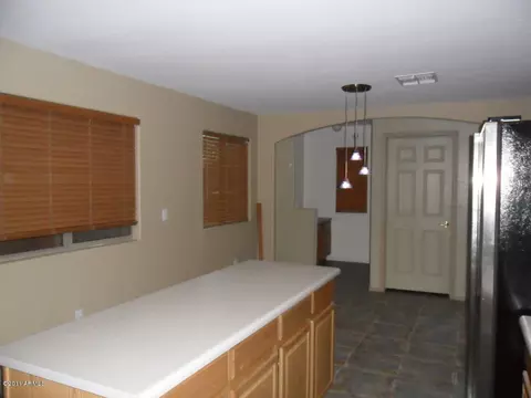 2720 E Branham Ln, Phoenix, AZ 85042 photo 10