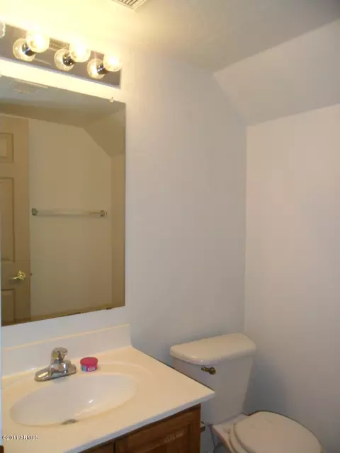 2720 E Branham Ln, Phoenix, AZ 85042 photo 7
