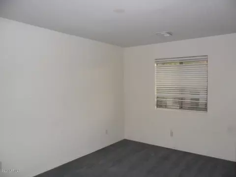 2720 E Branham Ln, Phoenix, AZ 85042 photo 22
