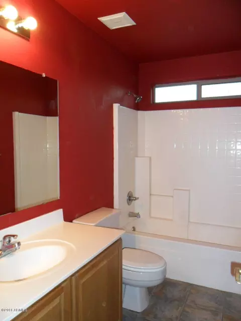 2720 E Branham Ln, Phoenix, AZ 85042 photo 21