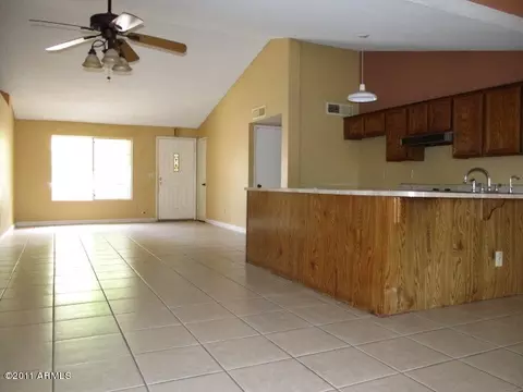 3134 N 68th Ln, Phoenix, AZ 85033 photo 5