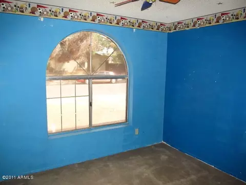 3134 N 68th Ln, Phoenix, AZ 85033 photo 11