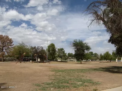 3134 N 68th Ln, Phoenix, AZ 85033 photo 18