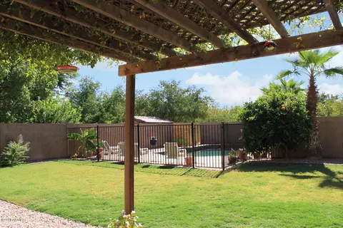 1033 E Bart St, Gilbert, AZ 85295 photo 2