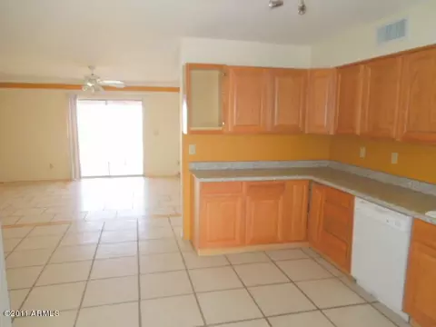 152 E June St, Mesa, AZ 85201 photo 4