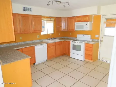 152 E June St, Mesa, AZ 85201 photo 3