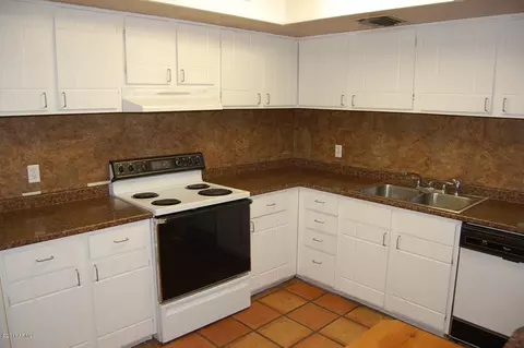 4201 E Camelback Rd #60, Phoenix, AZ 85018 photo 9