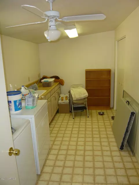 1036 E Campus Dr, Tempe, AZ 85282 photo 11