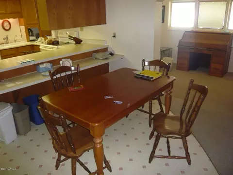 1036 E Campus Dr, Tempe, AZ 85282 photo 8