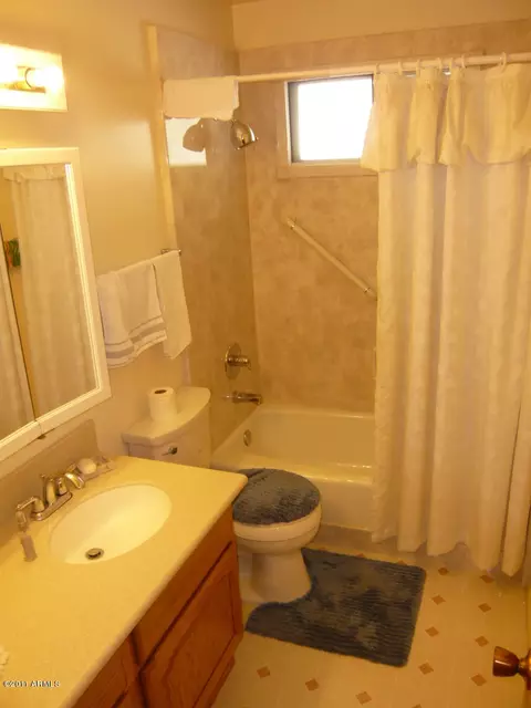 1036 E Campus Dr, Tempe, AZ 85282 photo 13