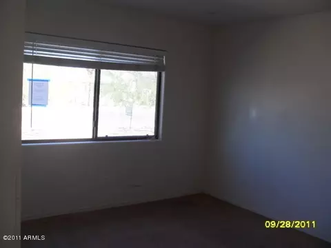 2929 E Mobile Ln, Phoenix, AZ 85040 photo 9