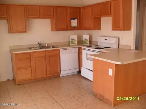 2929 E Mobile Ln, Phoenix, AZ 85040 photo 3