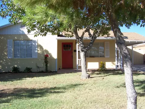 2526 Earll Dr, Phoenix, AZ 85016 photo 2