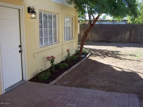 2526 Earll Dr, Phoenix, AZ 85016 photo 9