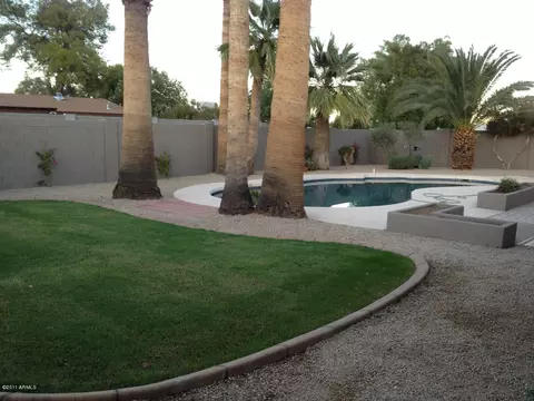 2542 E Cheryl Dr, Phoenix, AZ 85028 photo 4