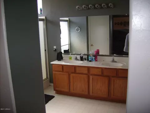 629 E Cantebria Dr, Gilbert, AZ 85296 photo 5