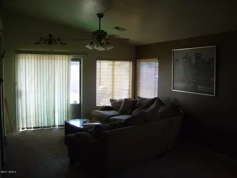 629 E Cantebria Dr, Gilbert, AZ 85296 photo 2