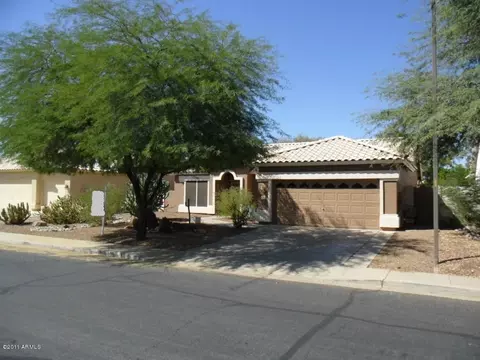 686 S Cholla St, Gilbert, AZ 85233 photo 2
