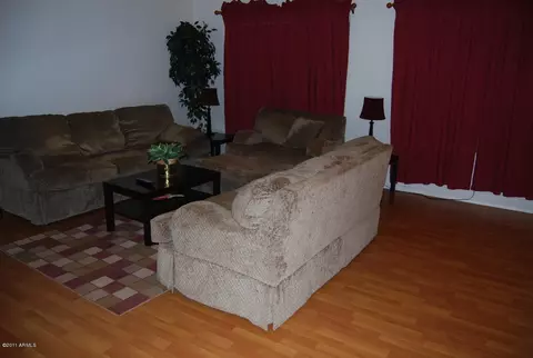 685 W Douglas Ave, Gilbert, AZ 85233 photo 2