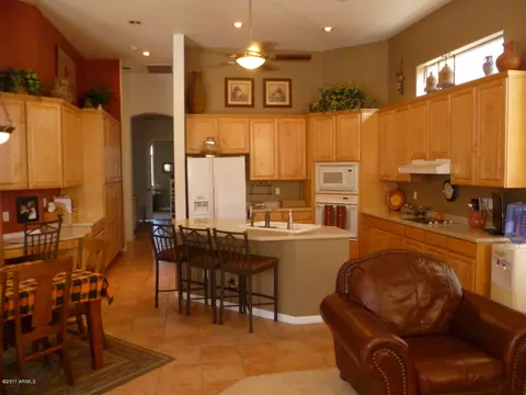 747 W Desert Ave, Gilbert, AZ 85233 photo 12