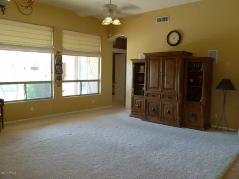 747 W Desert Ave, Gilbert, AZ 85233 photo 6