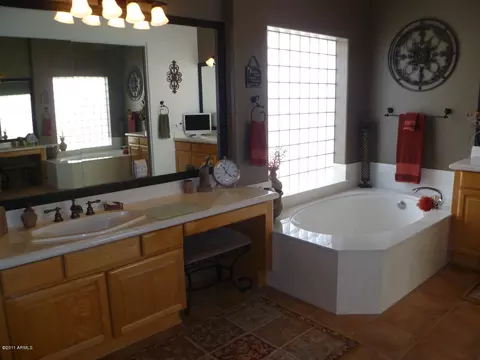 747 W Desert Ave, Gilbert, AZ 85233 photo 20