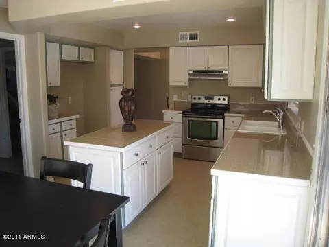 3021 E Kerry Ln, Phoenix, AZ 85050 photo 9