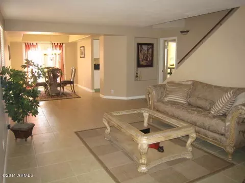 3021 E Kerry Ln, Phoenix, AZ 85050 photo 2