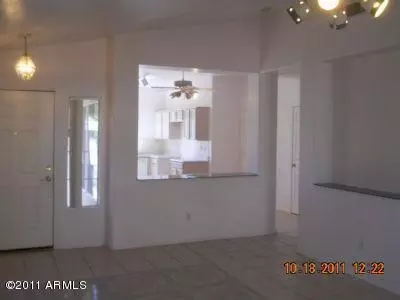 764 E Cantebria Dr, Gilbert, AZ 85296 photo 4
