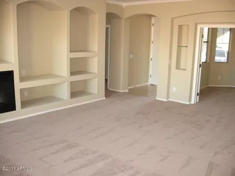 1526 E Branham Ln, Phoenix, AZ 85042 photo 3