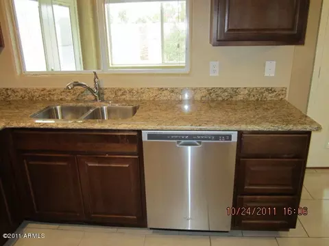 1124 W Laurel Ave, Gilbert, AZ 85233 photo 6