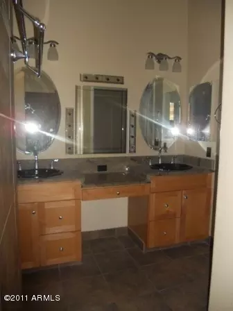 480 S Parkcrest St, Gilbert, AZ 85296 photo 5