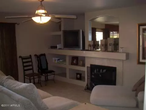 1108 E Monona Dr, Phoenix, AZ 85024 photo 2