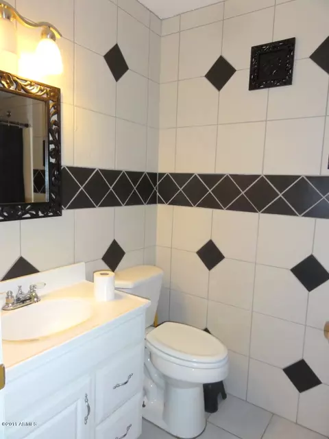 4265 E Vineyard Rd, Phoenix, AZ 85042 photo 14