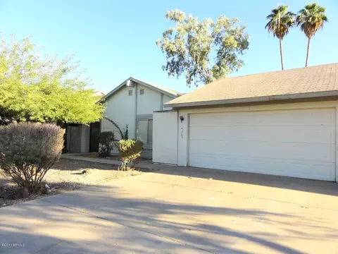 4265 E Vineyard Rd, Phoenix, AZ 85042 photo 1