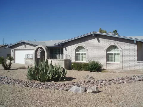 820 E Caribbean Ln, Phoenix, AZ 85022 photo 1