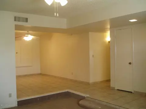 820 E Caribbean Ln, Phoenix, AZ 85022 photo 3