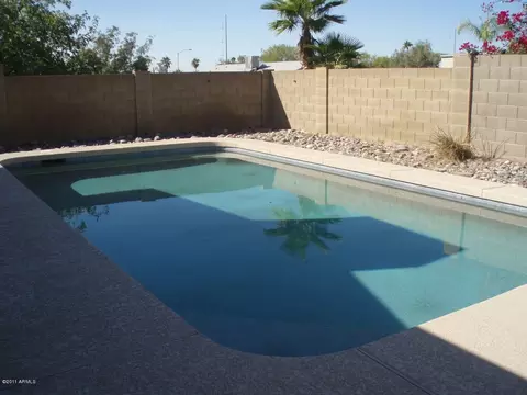 820 E Caribbean Ln, Phoenix, AZ 85022 photo 4