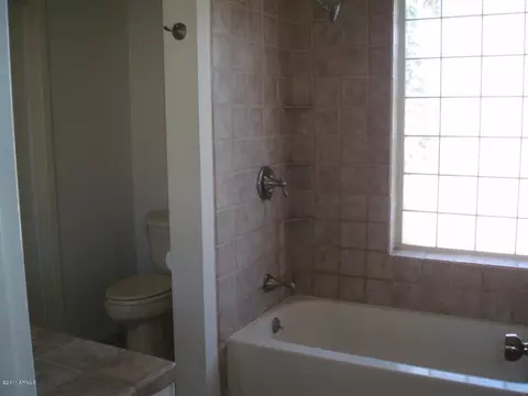 820 E Caribbean Ln, Phoenix, AZ 85022 photo 5