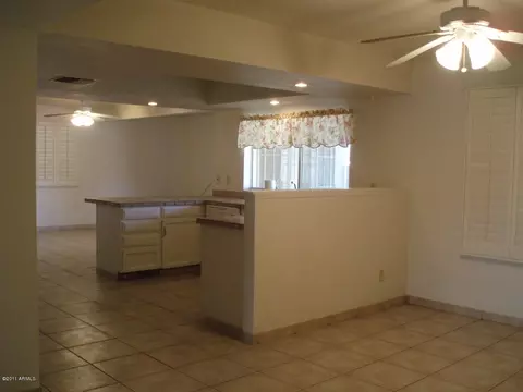 820 E Caribbean Ln, Phoenix, AZ 85022 photo 13