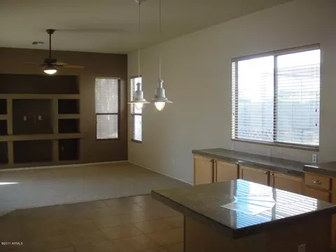 1692 S Hazel St, Gilbert, AZ 85295 photo 4
