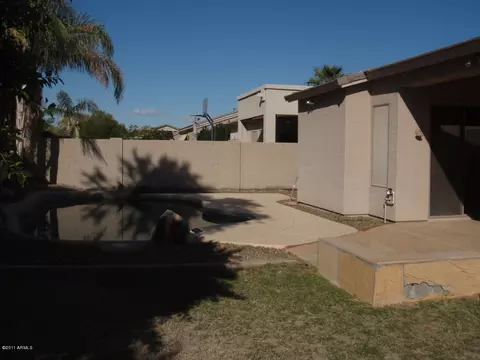 1692 S Hazel St, Gilbert, AZ 85295 photo 2