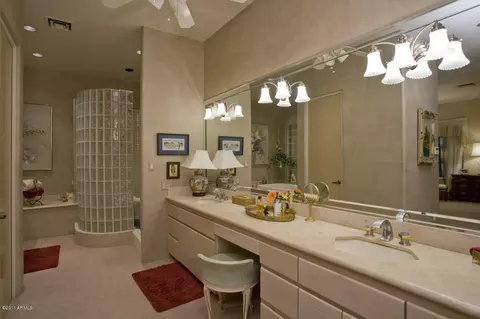 66 Biltmore Est, Phoenix, AZ 85016 photo 16