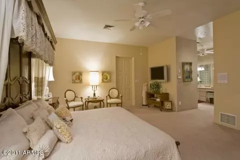 66 Biltmore Est, Phoenix, AZ 85016 photo 15