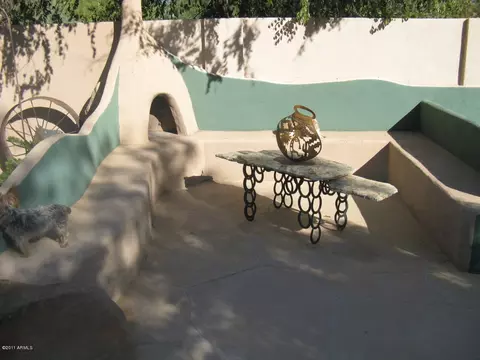 844 E Roberts Rd, Phoenix, AZ 85022 photo 8