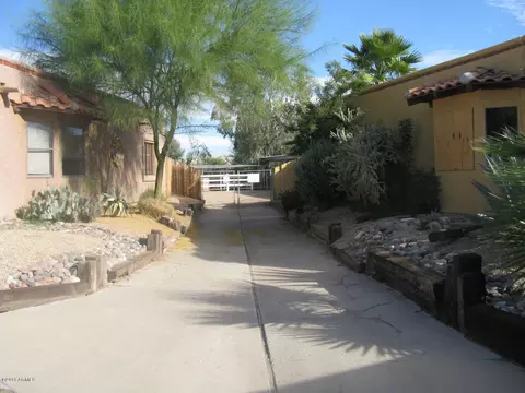 844 E Roberts Rd, Phoenix, AZ 85022 photo 18