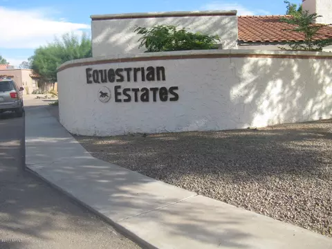 844 E Roberts Rd, Phoenix, AZ 85022 photo 2